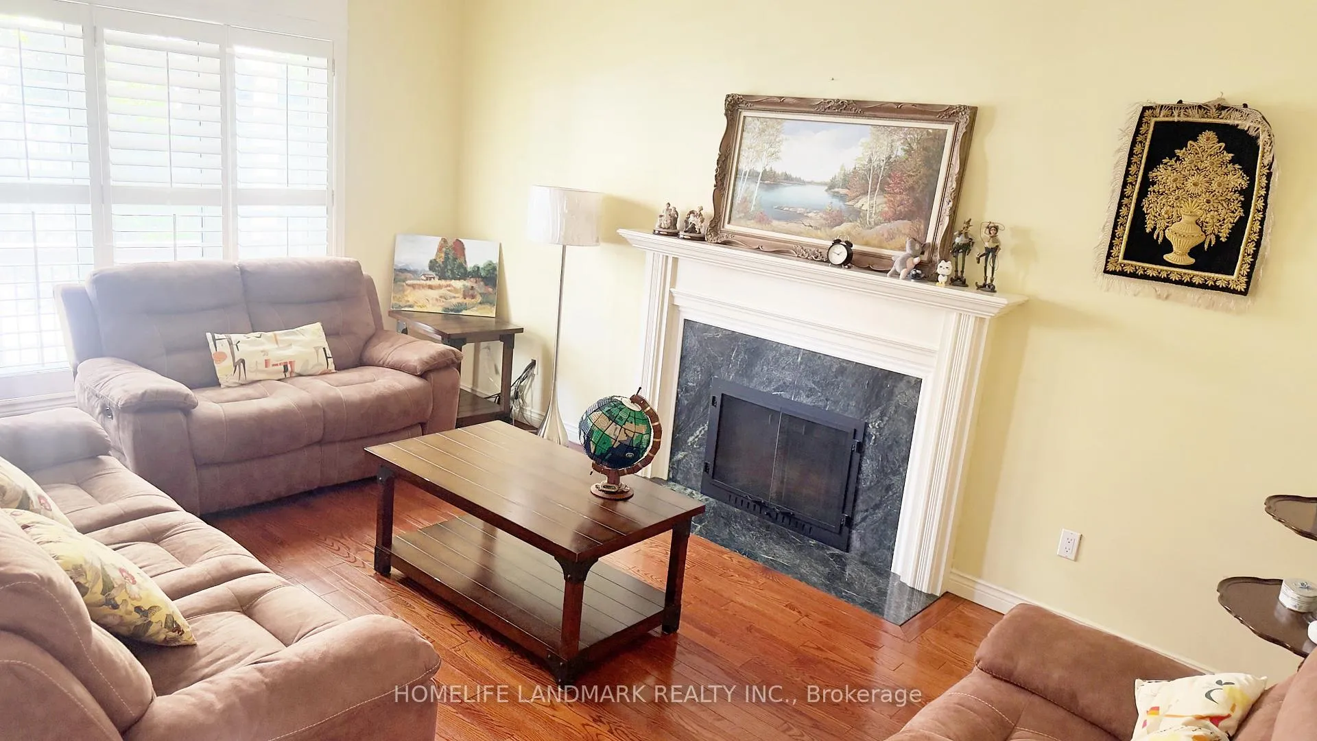 Photo 7 of 136 Worth Boulevard, Vaughan, Beverley Glen — HOMEH