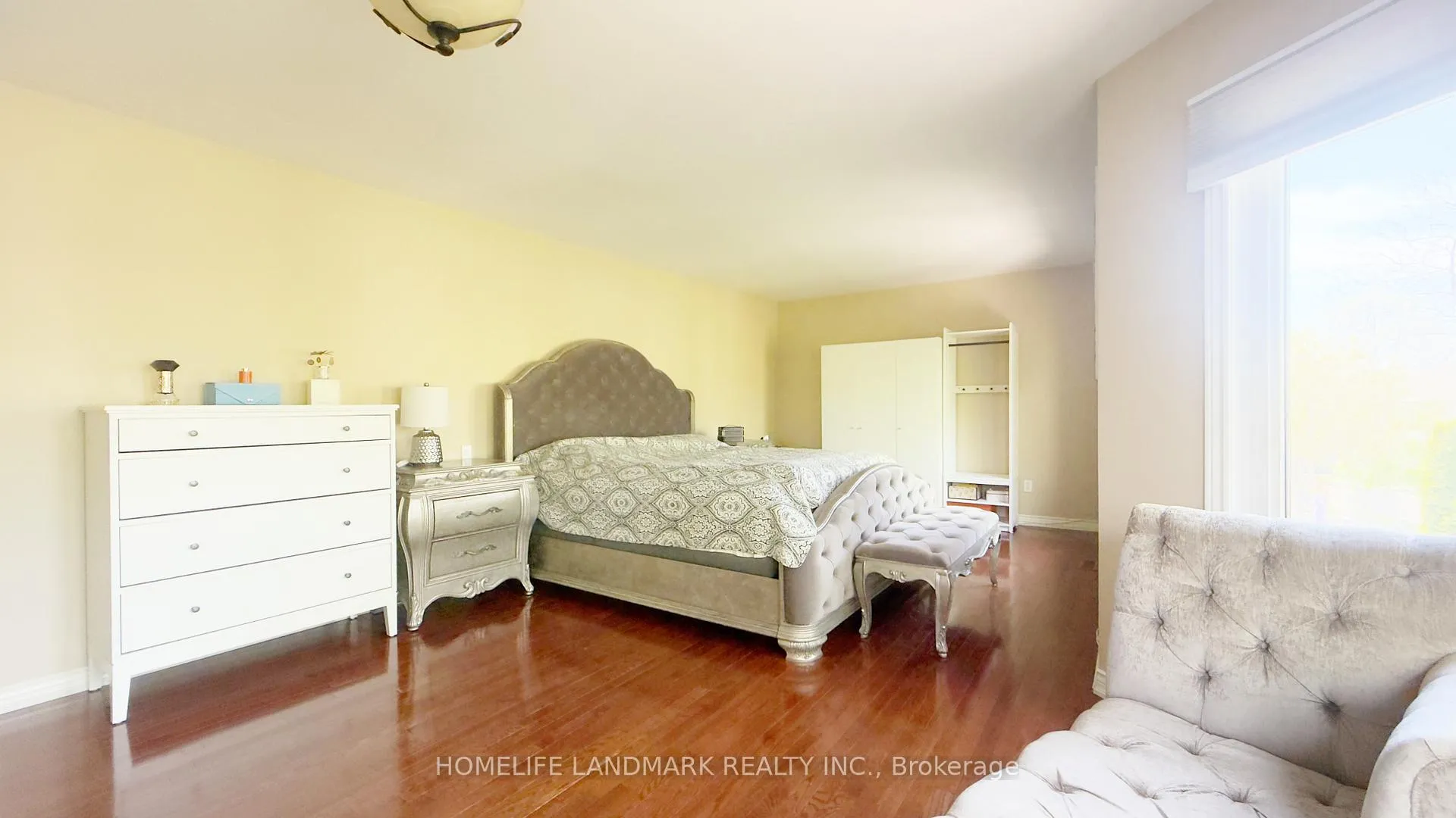 Photo 13 of 136 Worth Boulevard, Vaughan, Beverley Glen — HOMEH