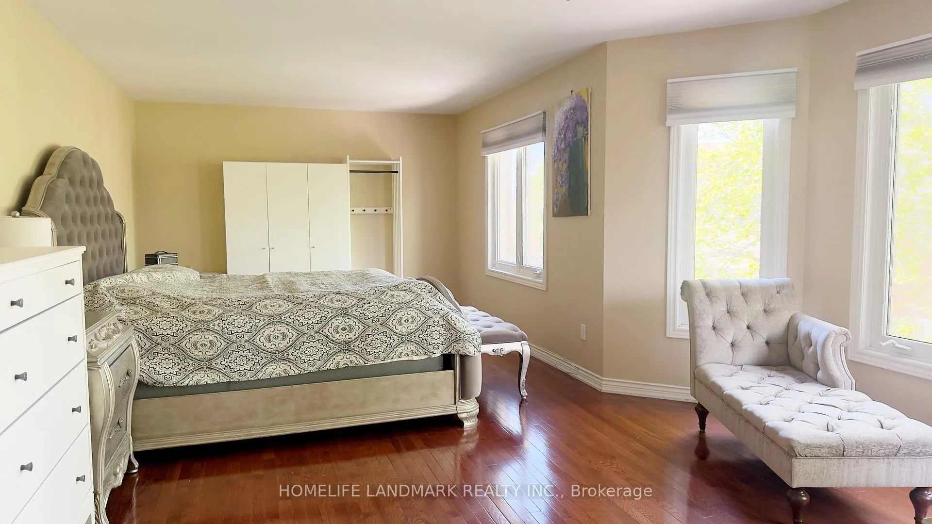 Photo 14 of 136 Worth Boulevard, Vaughan, Beverley Glen — HOMEH