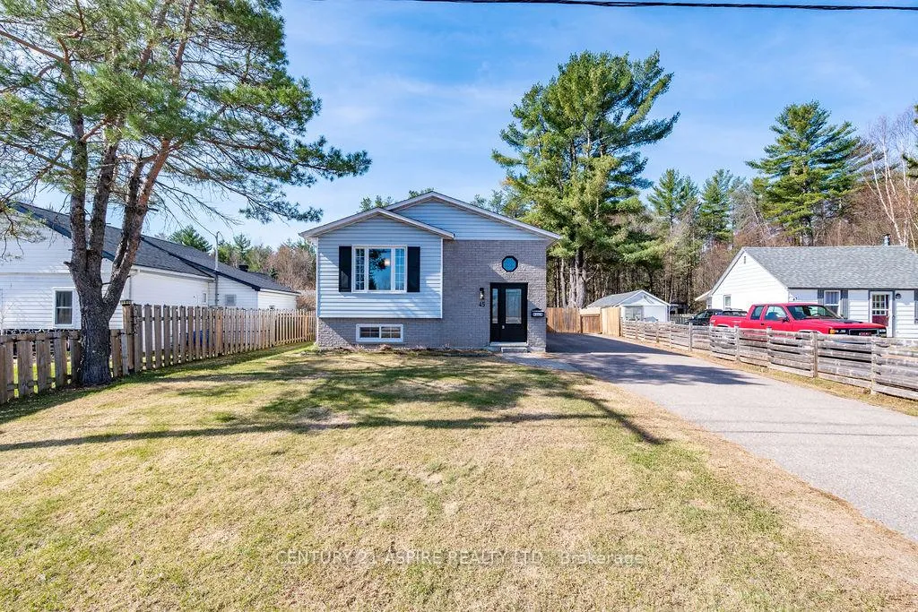 Photo 3 of 45 Brumm Road, Petawawa — HOMEH