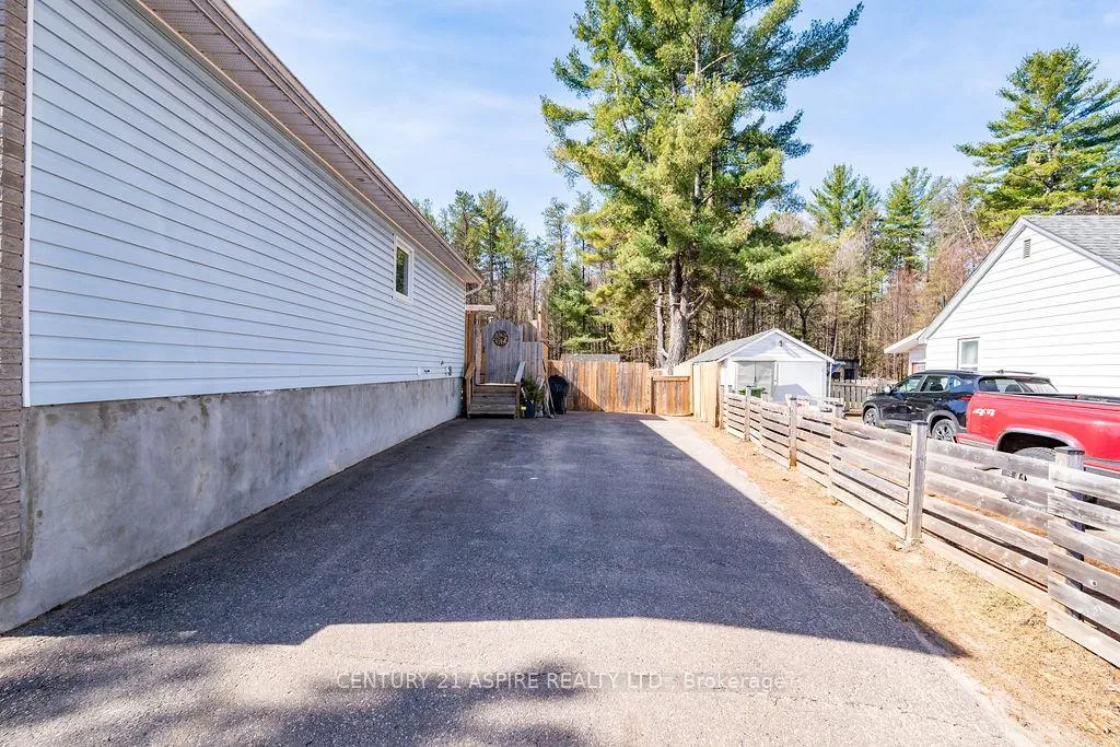 Photo 36 of 45 Brumm Road, Petawawa — HOMEH