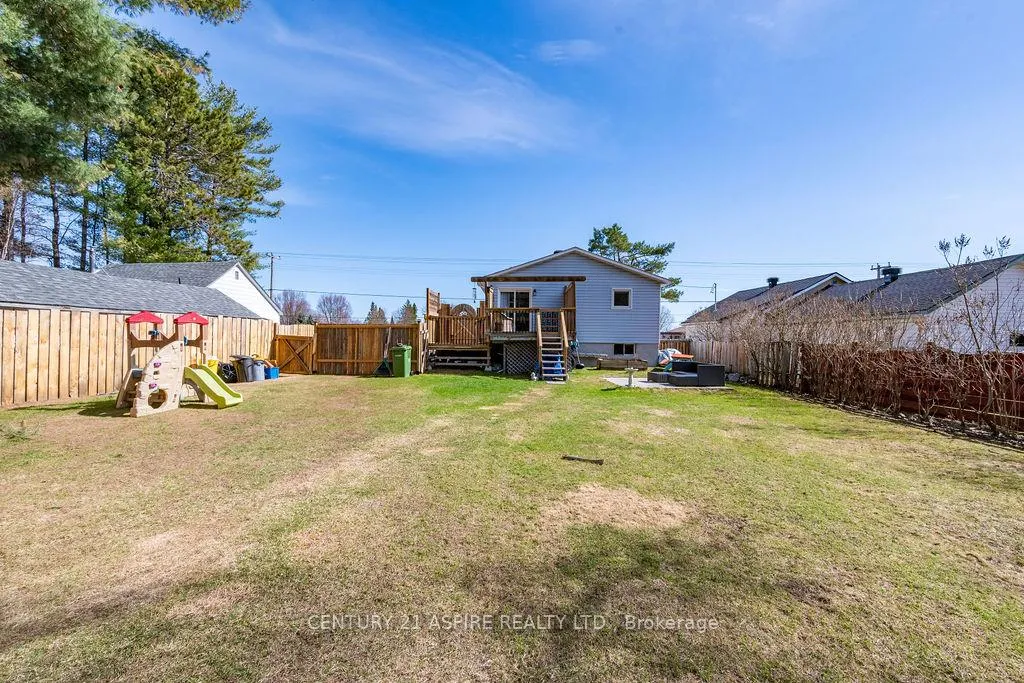 Photo 42 of 45 Brumm Road, Petawawa — HOMEH