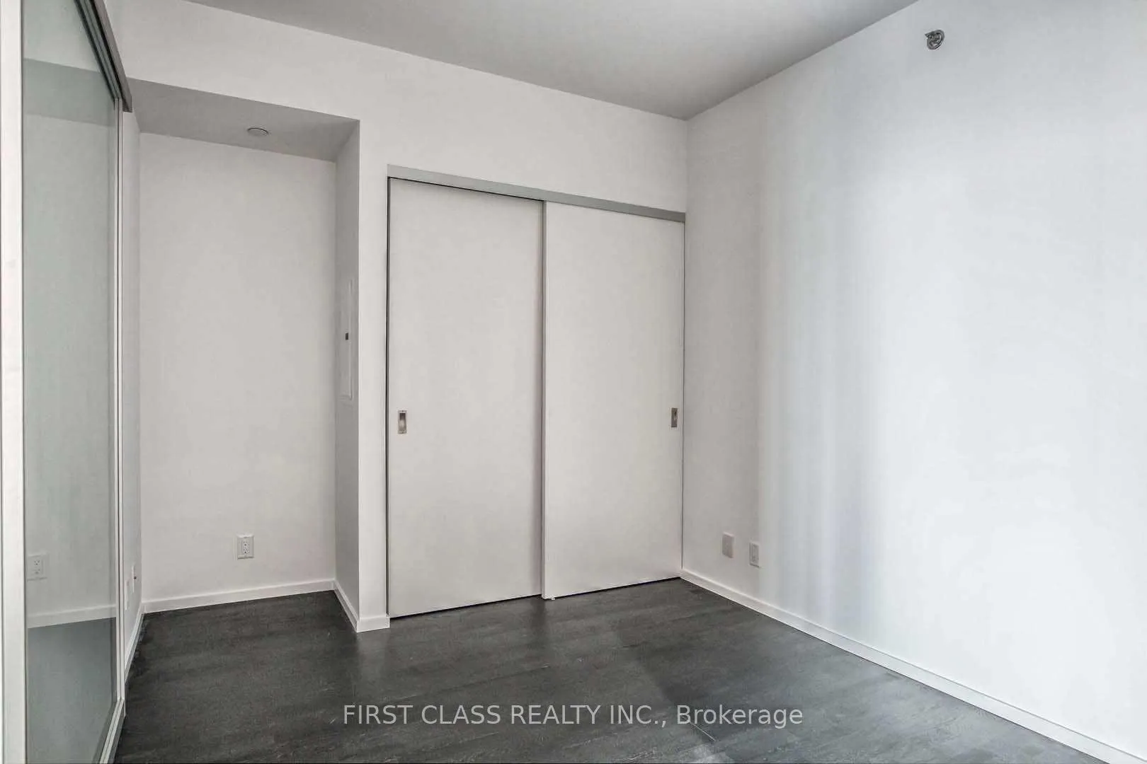 Photo 10 of Unit 704, 5 St Joseph Street, Toronto, Bay Street Corridor — HOMEH