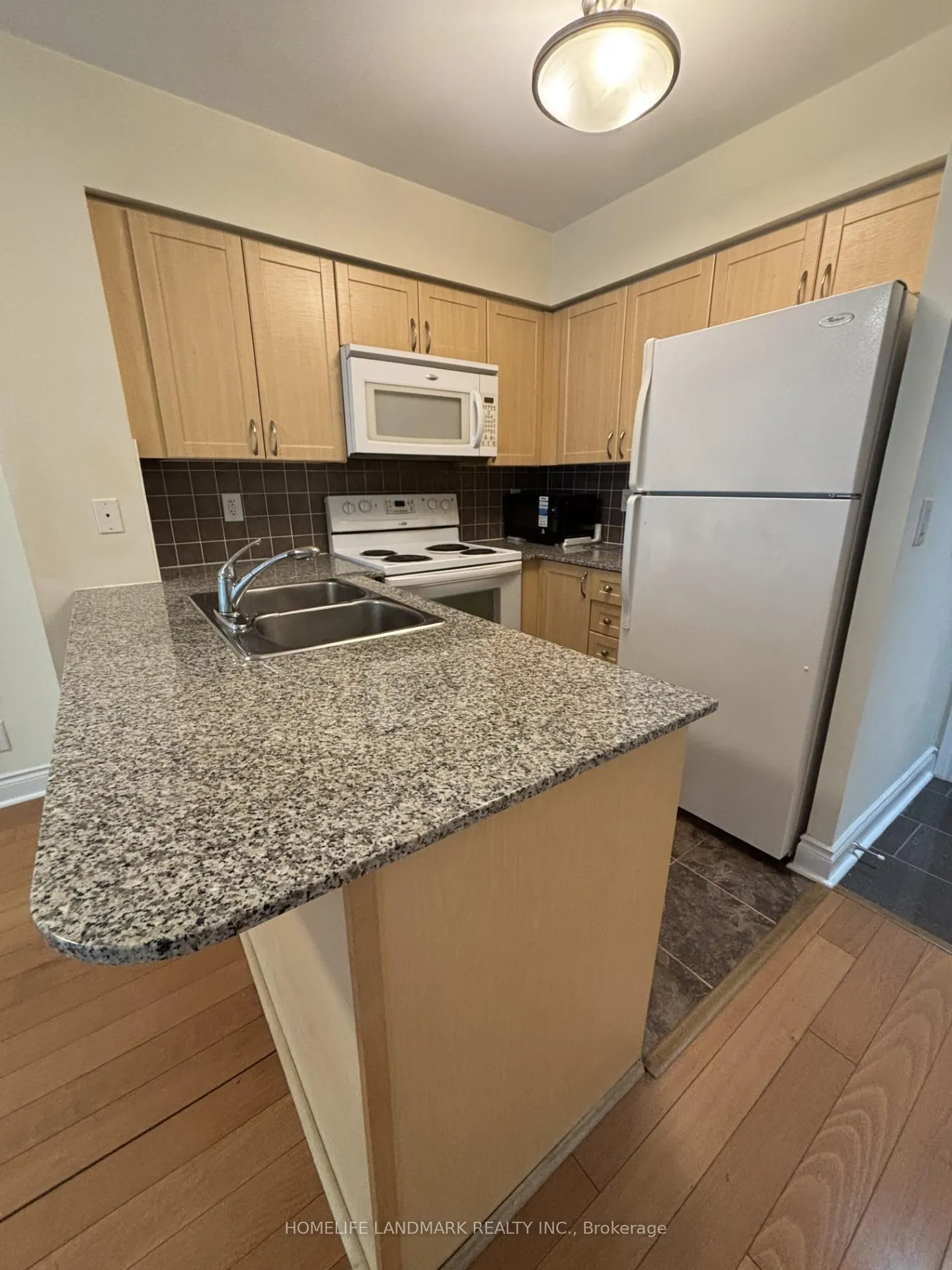 Photo 3 of Unit 808, 30 Clegg Road, Markham, Unionville — HOMEH