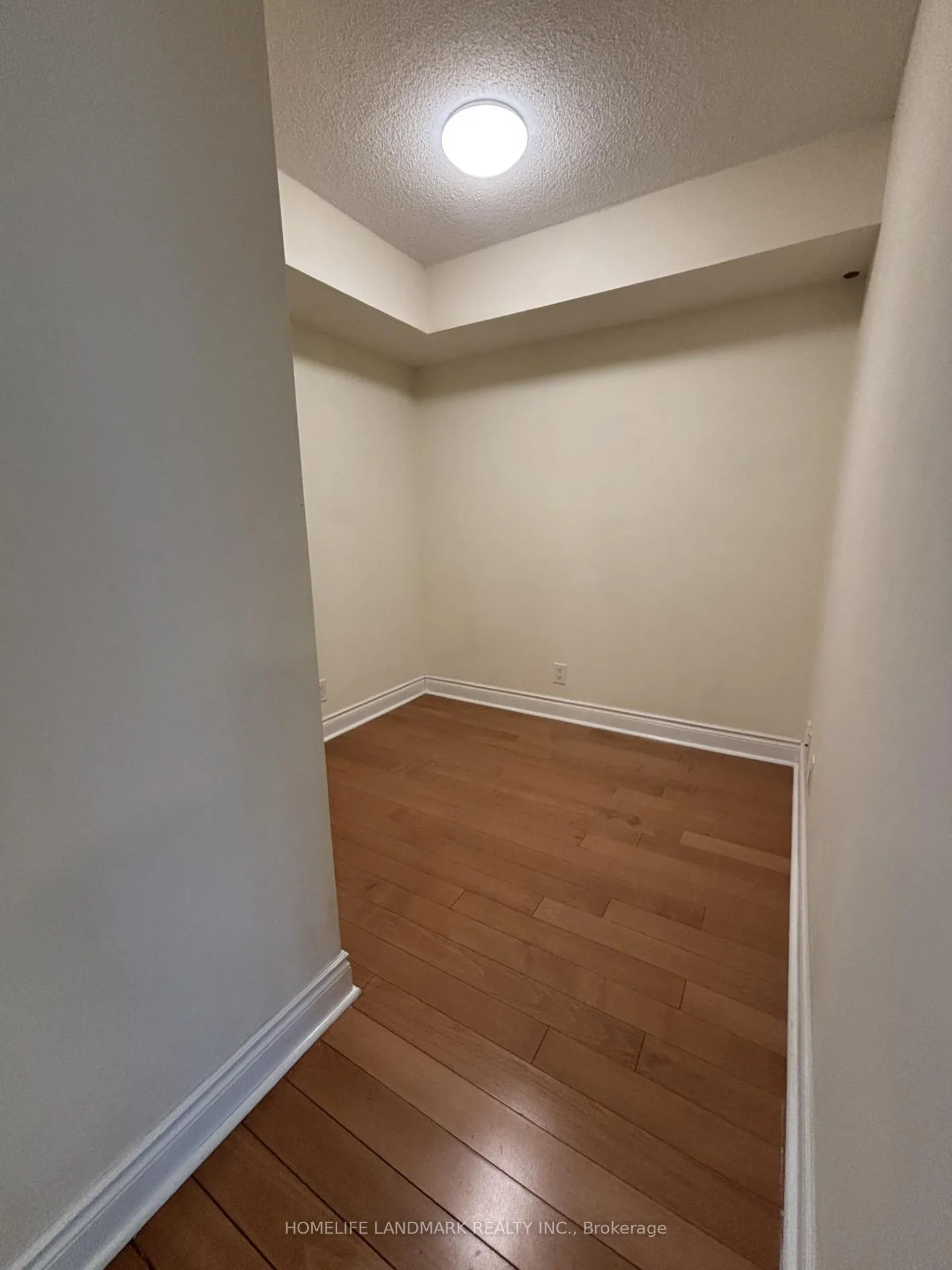 Photo 6 of Unit 808, 30 Clegg Road, Markham, Unionville — HOMEH