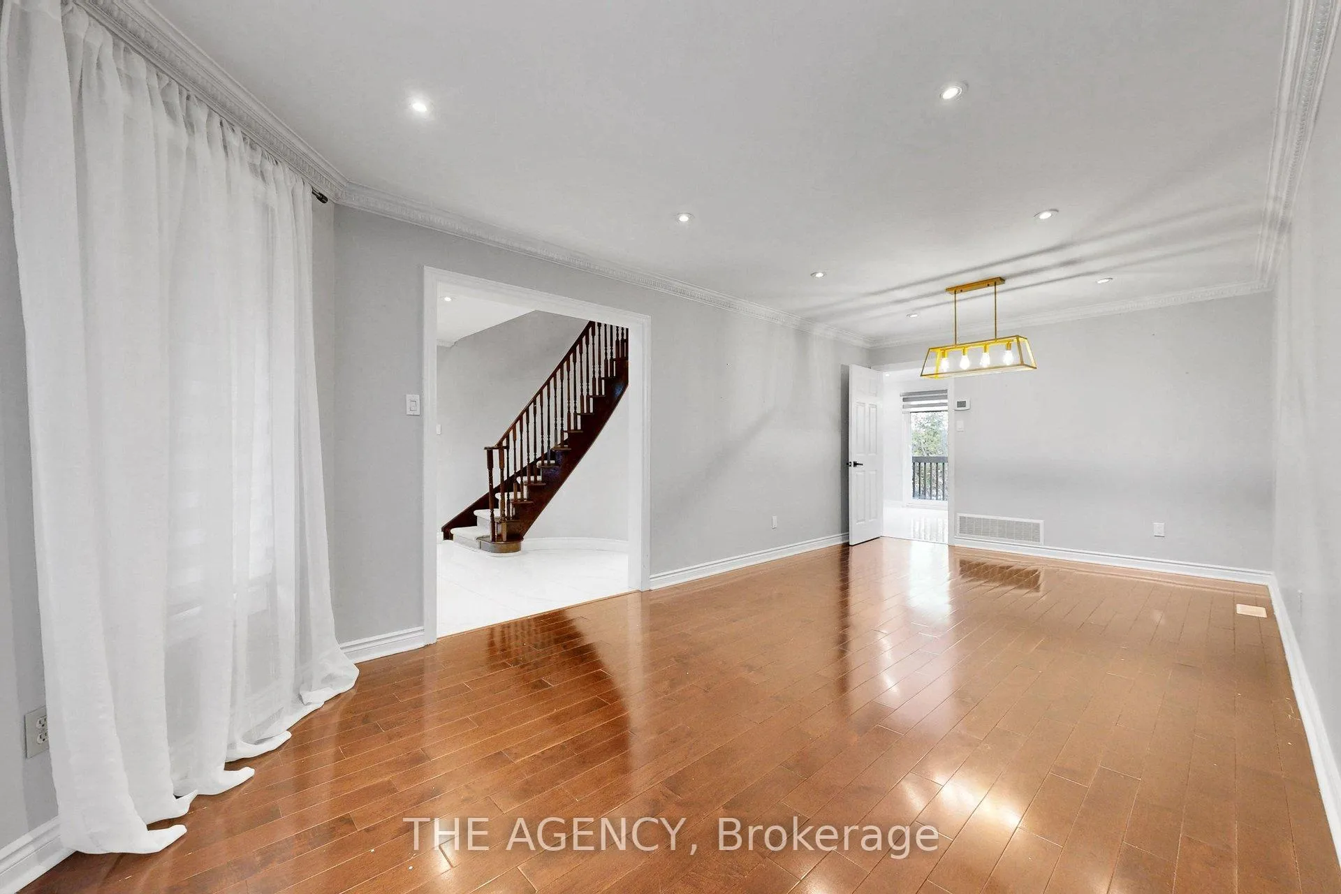 Photo 6 of Unit Upper, 1641 Pepperwood Gate, Pickering, Brock Ridge — HOMEH