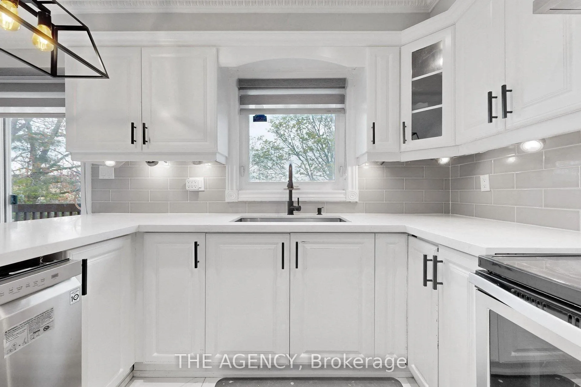 Photo 15 of Unit Upper, 1641 Pepperwood Gate, Pickering, Brock Ridge — HOMEH