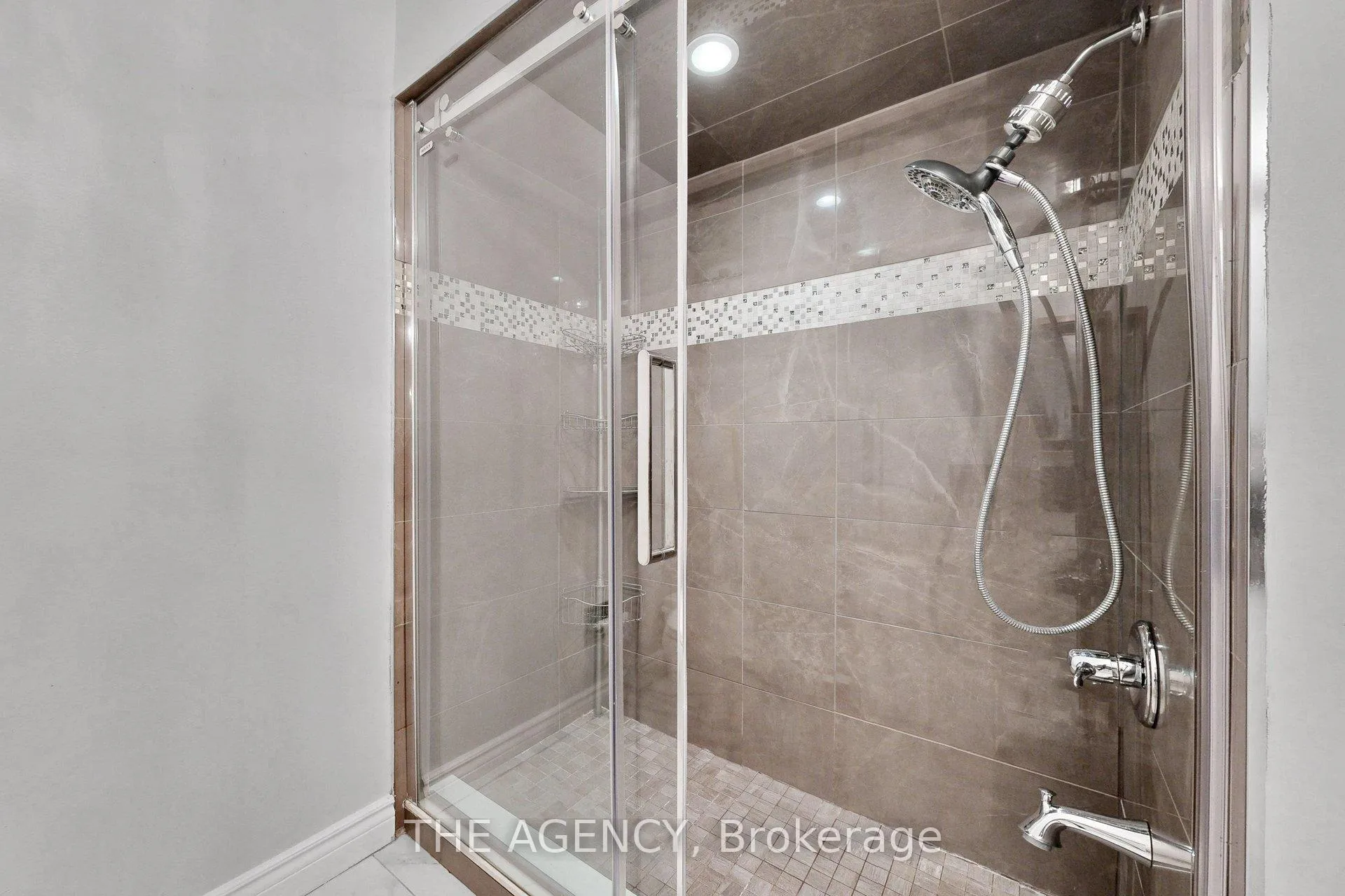Photo 36 of Unit Upper, 1641 Pepperwood Gate, Pickering, Brock Ridge — HOMEH