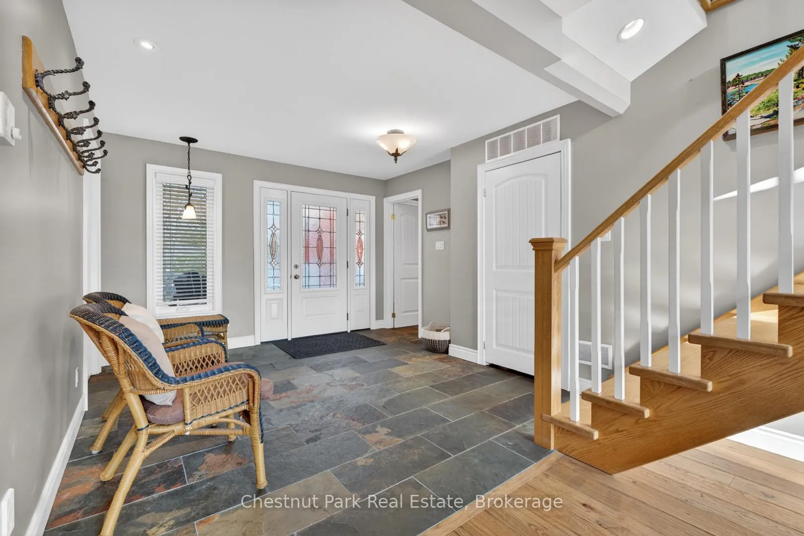 Photo 8 of 3547 Lauderdale Point Crescent, Severn, Washago — HOMEH