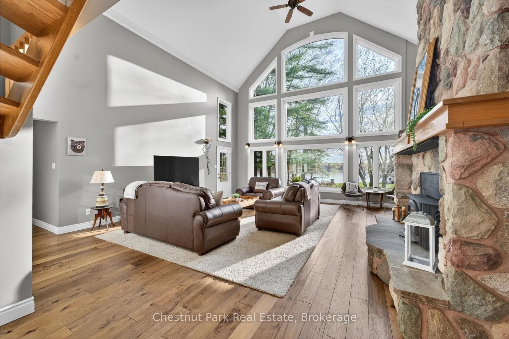 Photo 10 of 3547 Lauderdale Point Crescent, Severn, Washago — HOMEH