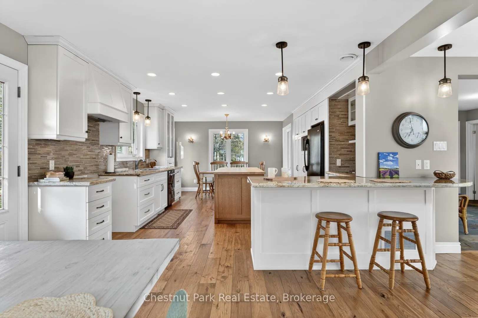 Photo 12 of 3547 Lauderdale Point Crescent, Severn, Washago — HOMEH