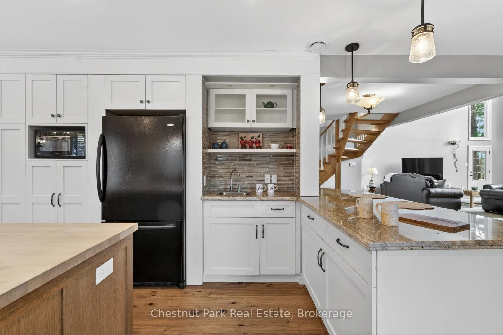 Photo 16 of 3547 Lauderdale Point Crescent, Severn, Washago — HOMEH