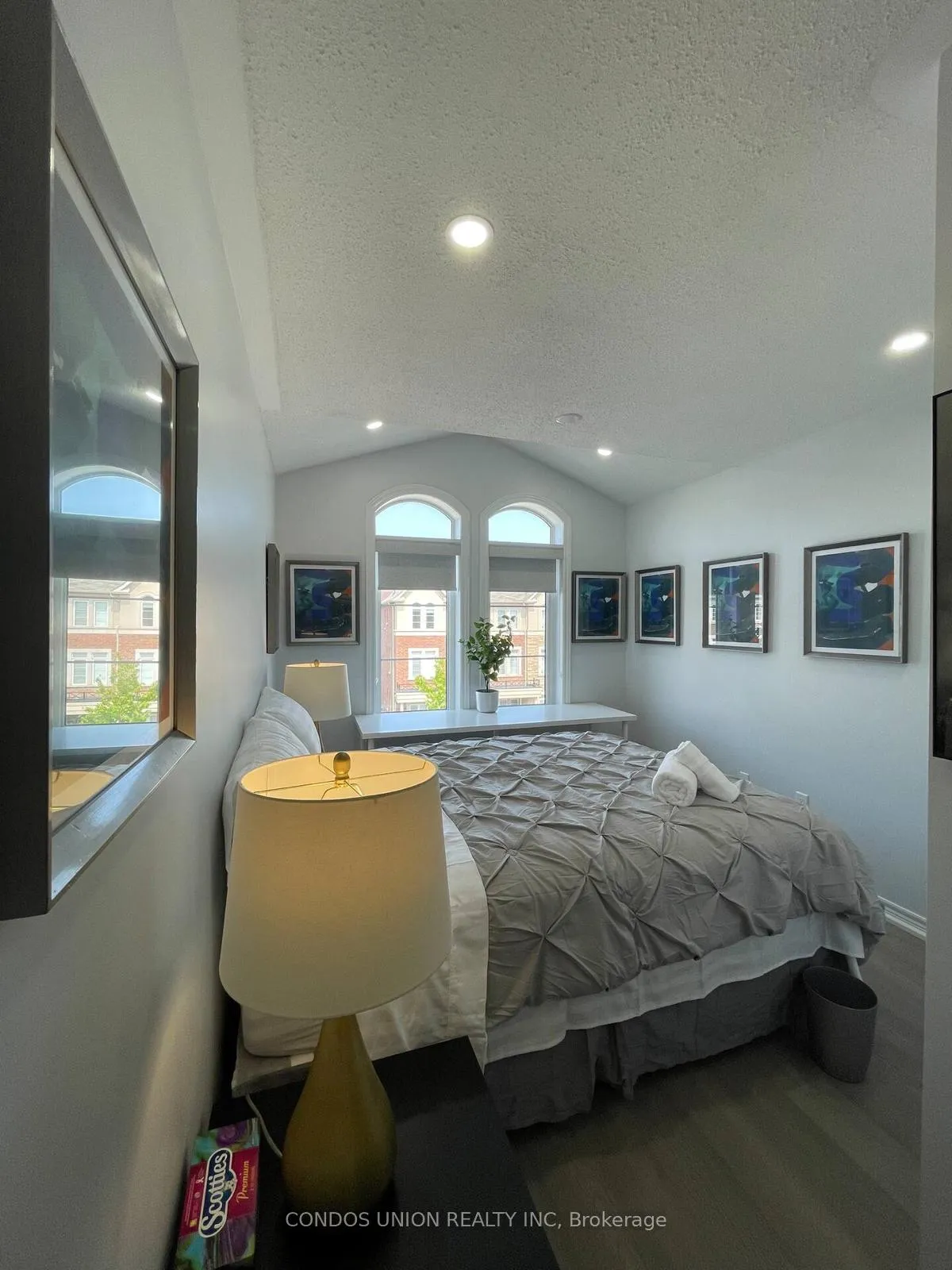 Photo 3 of 3092 Preserve Drive W, Oakville, Glenorchy — HOMEH