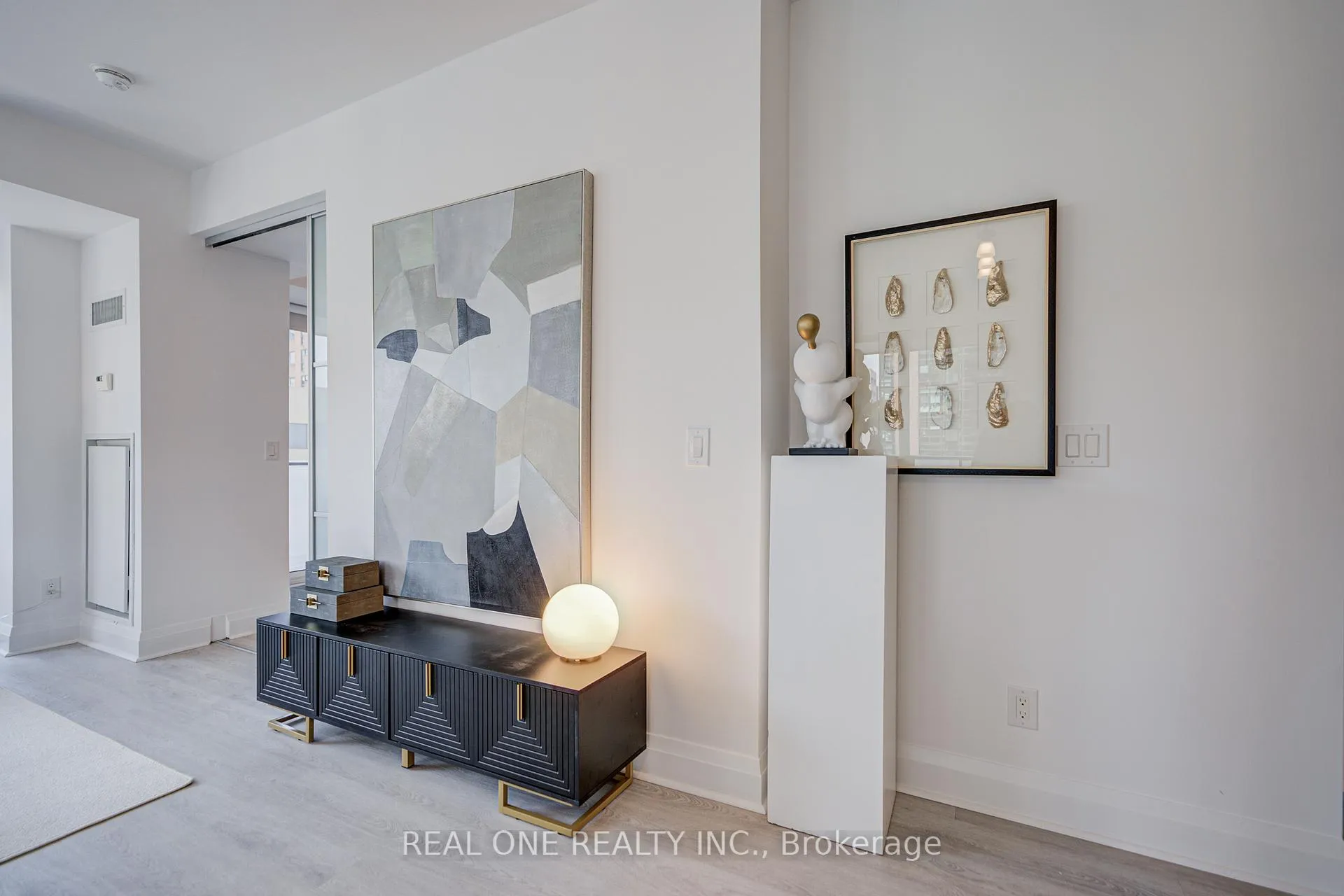 Photo 7 of Unit 1510, 1080 Bay Street, Toronto, Bay Street Corridor — HOMEH
