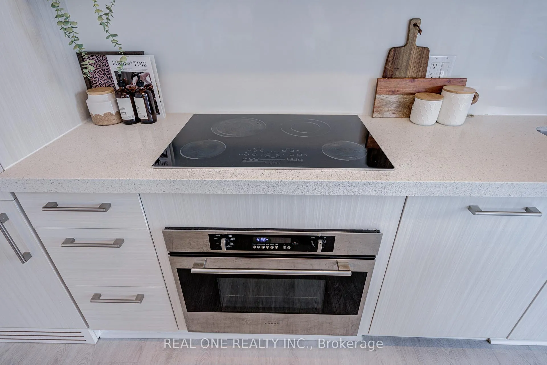 Photo 15 of Unit 1510, 1080 Bay Street, Toronto, Bay Street Corridor — HOMEH