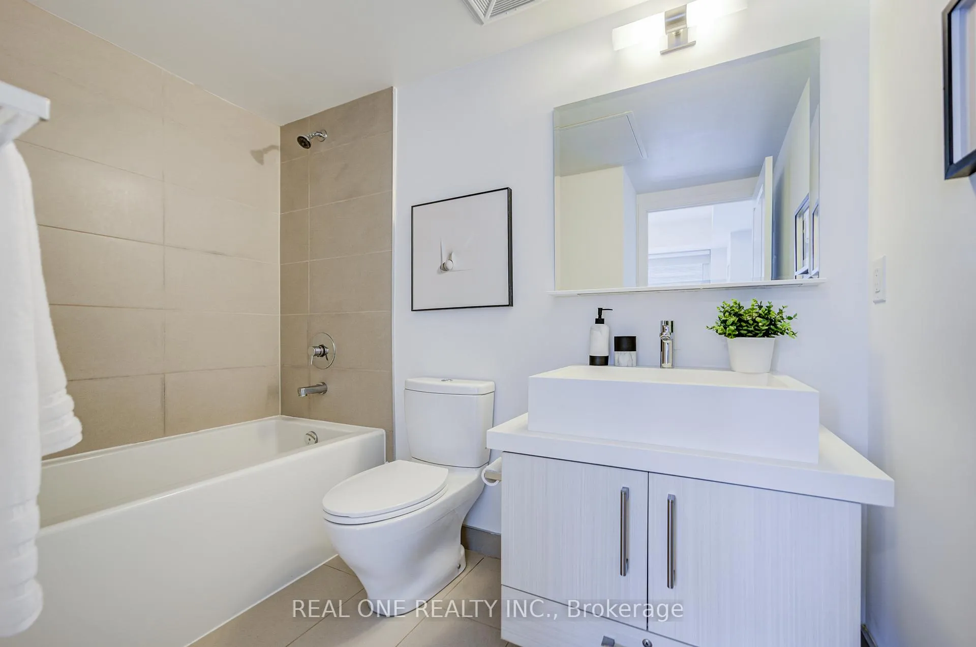 Photo 23 of Unit 1510, 1080 Bay Street, Toronto, Bay Street Corridor — HOMEH