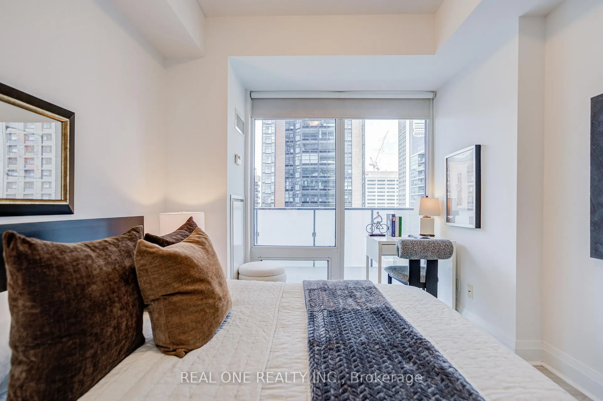 Photo 25 of Unit 1510, 1080 Bay Street, Toronto, Bay Street Corridor — HOMEH