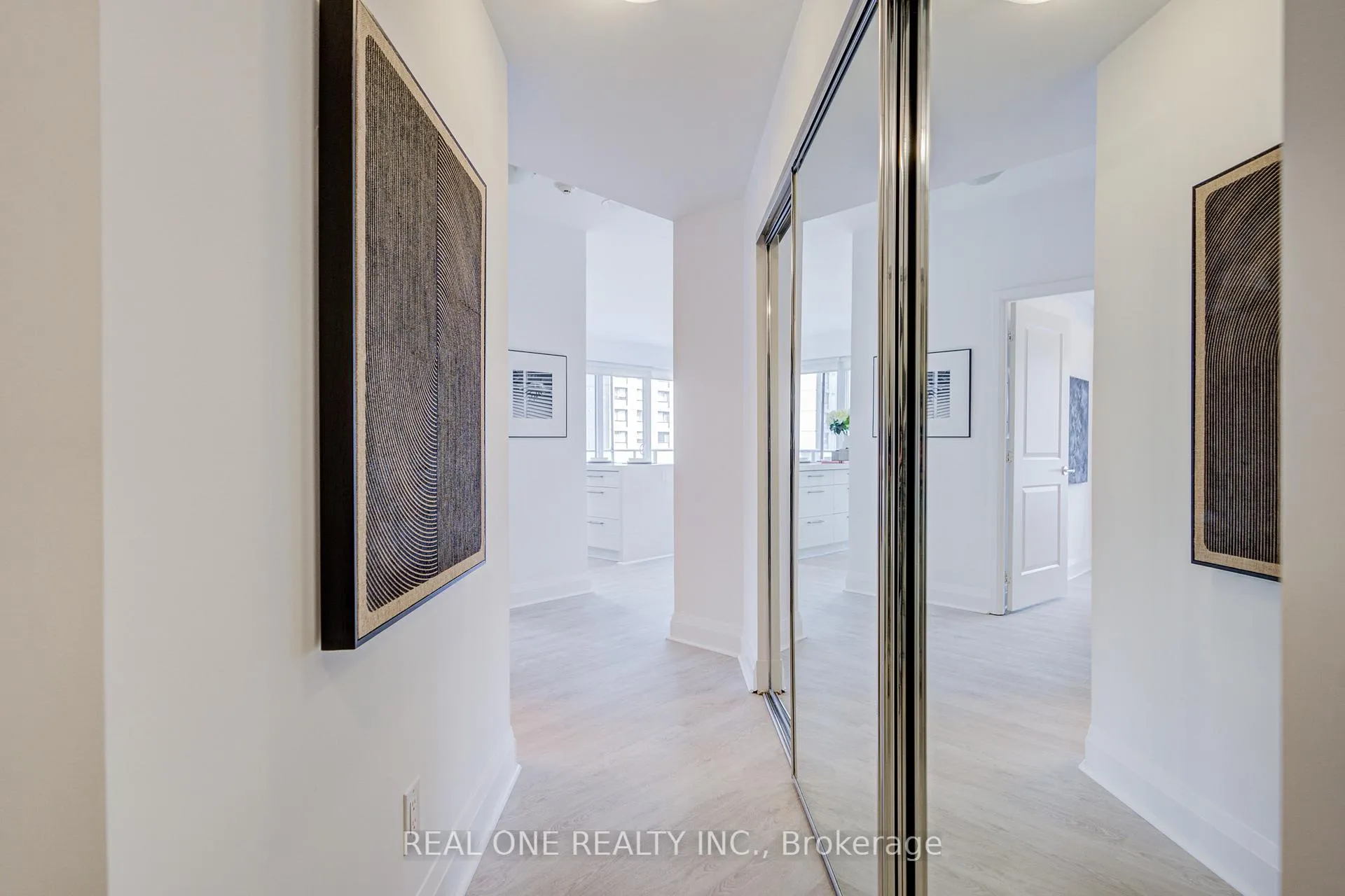 Photo 30 of Unit 1510, 1080 Bay Street, Toronto, Bay Street Corridor — HOMEH