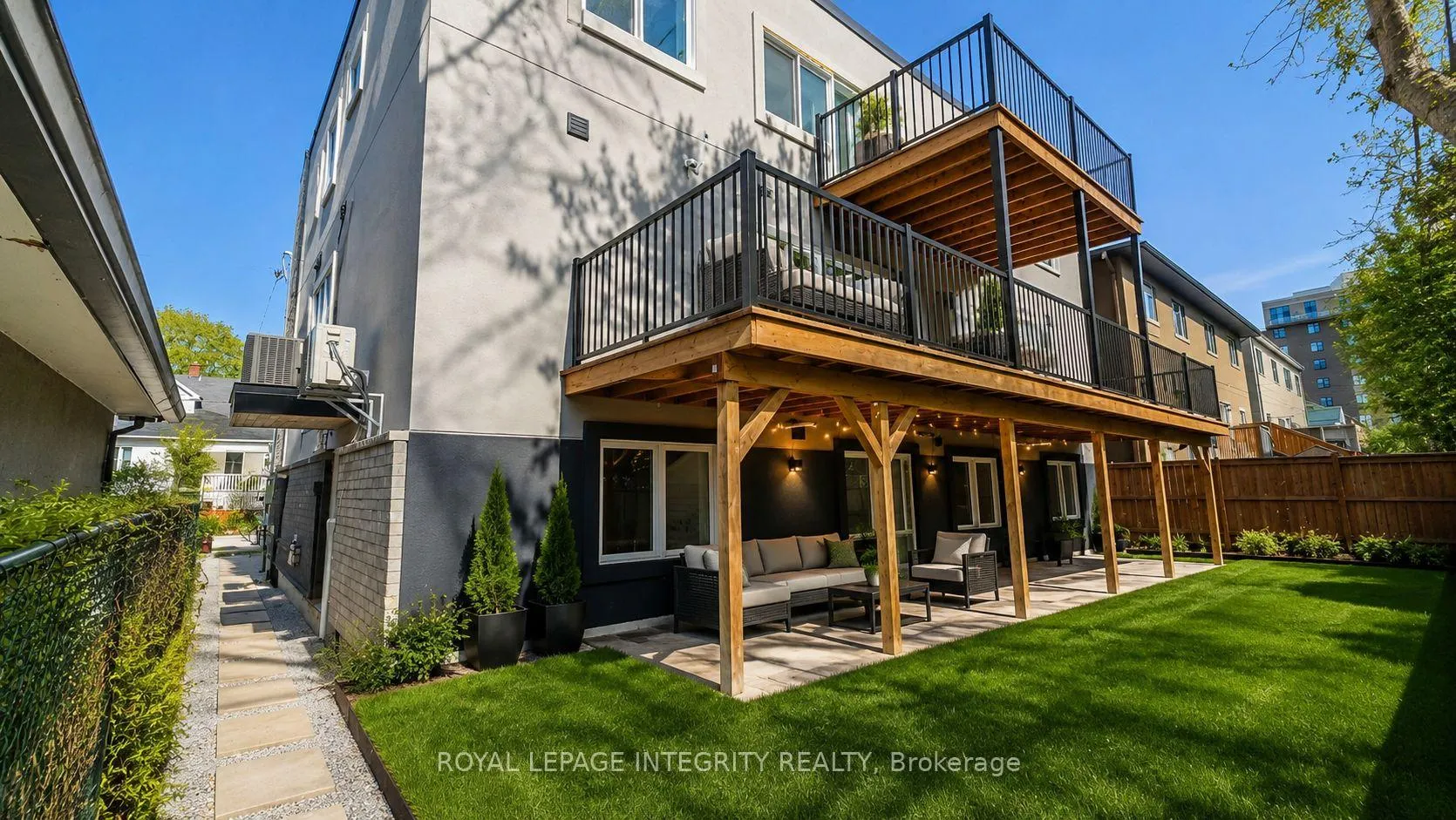 Photo 12 of Unit B, 372 Berkley Avenue, Ottawa, Westboro West — HOMEH