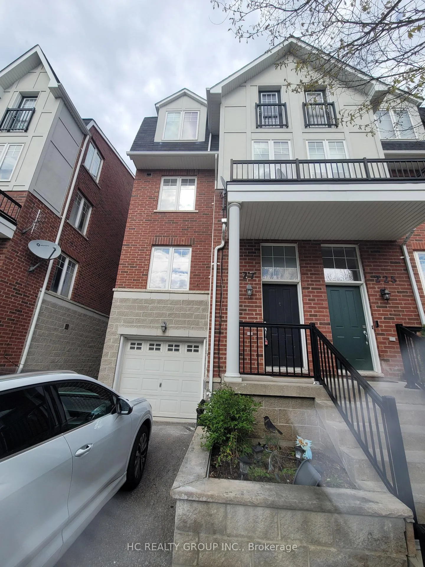 Photo 1 of 227 Dairy Drive, Scarborough, Clairlea-Birchmount — HOMEH