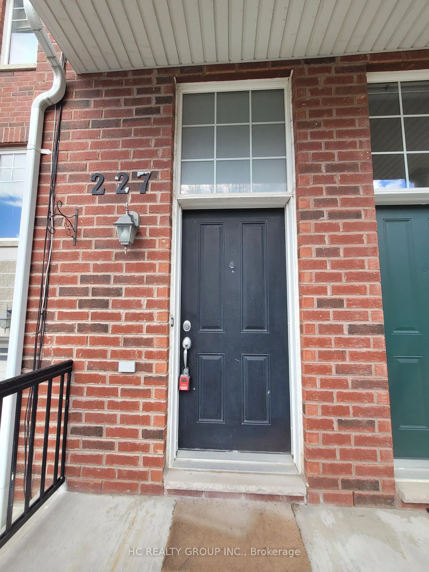Photo 2 of 227 Dairy Drive, Scarborough, Clairlea-Birchmount — HOMEH