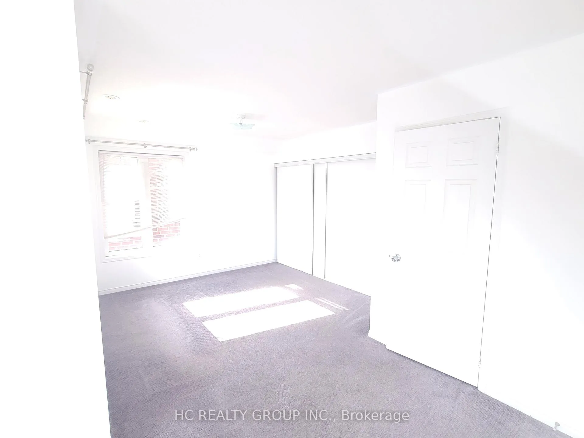 Photo 10 of 227 Dairy Drive, Scarborough, Clairlea-Birchmount — HOMEH