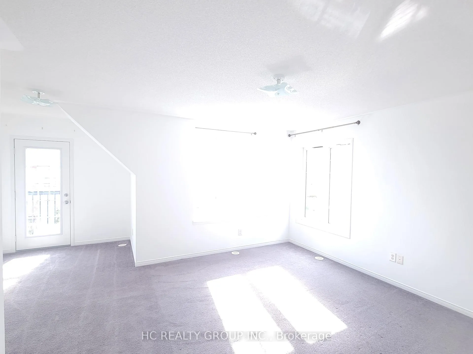 Photo 12 of 227 Dairy Drive, Scarborough, Clairlea-Birchmount — HOMEH