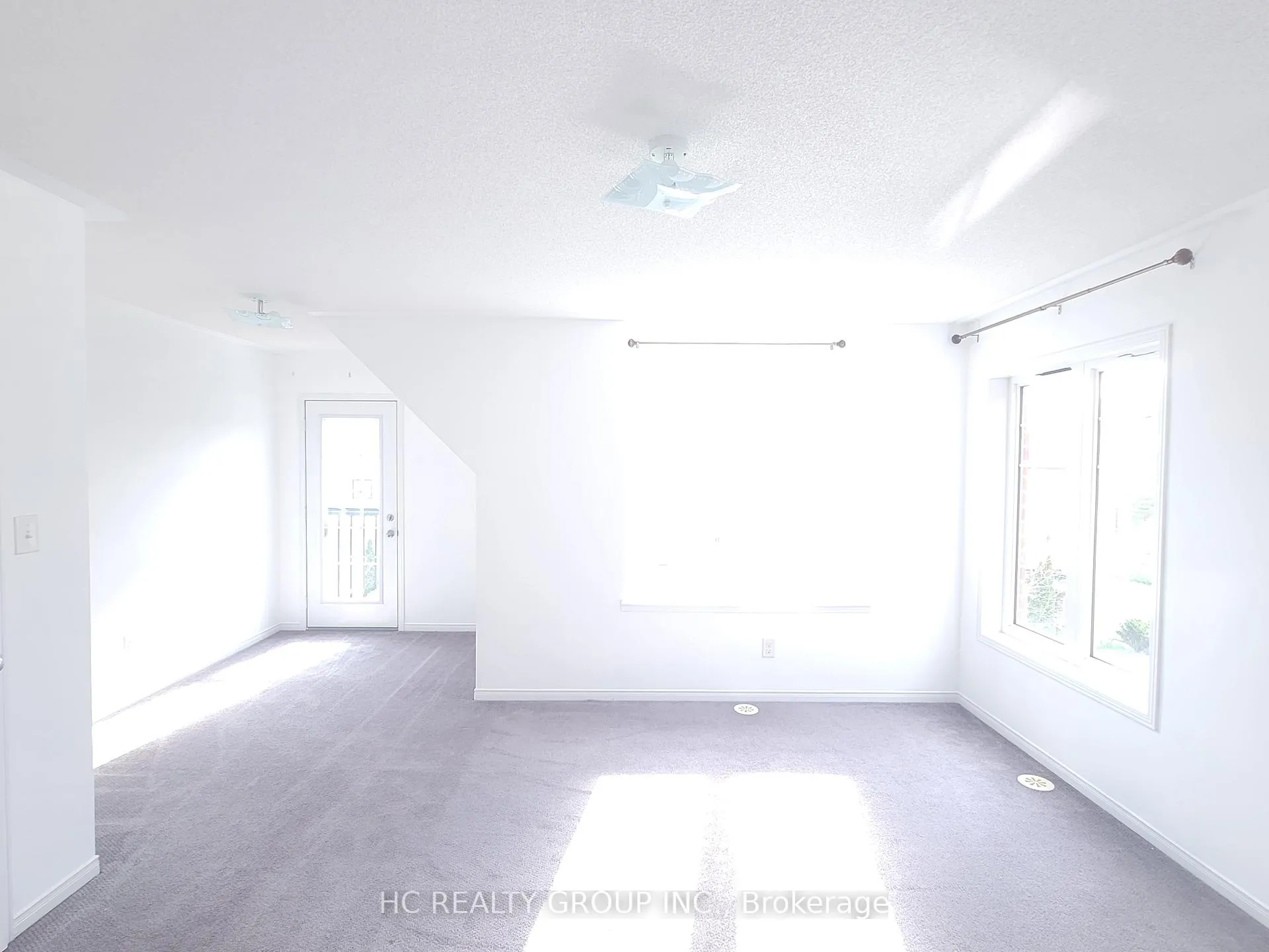 Photo 14 of 227 Dairy Drive, Scarborough, Clairlea-Birchmount — HOMEH