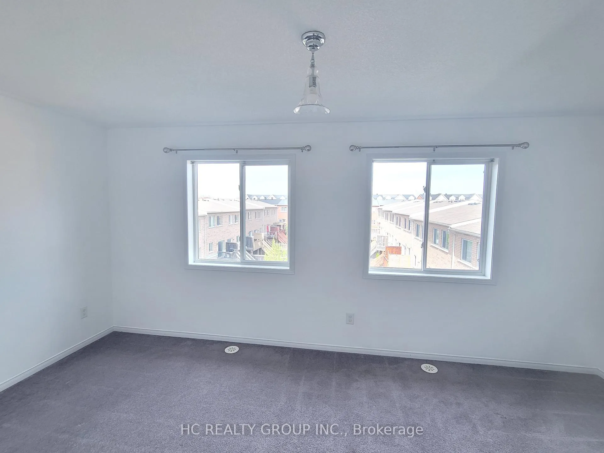 Photo 15 of 227 Dairy Drive, Scarborough, Clairlea-Birchmount — HOMEH