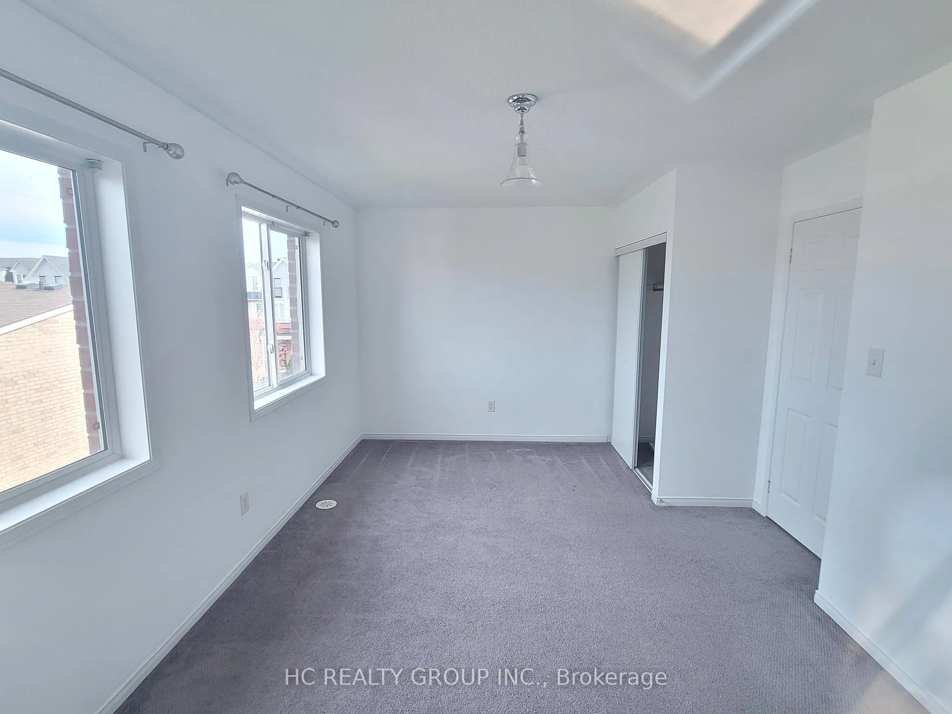 Photo 16 of 227 Dairy Drive, Scarborough, Clairlea-Birchmount — HOMEH