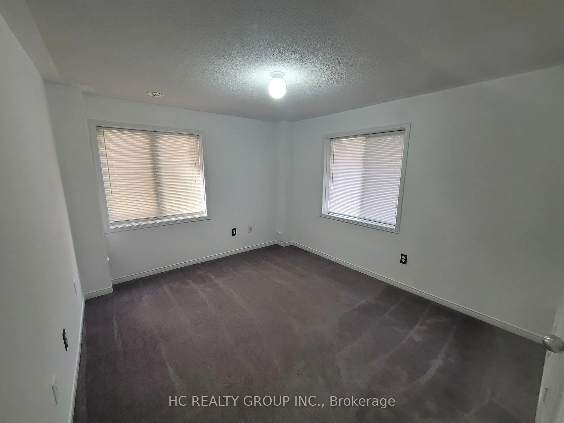 Photo 18 of 227 Dairy Drive, Scarborough, Clairlea-Birchmount — HOMEH