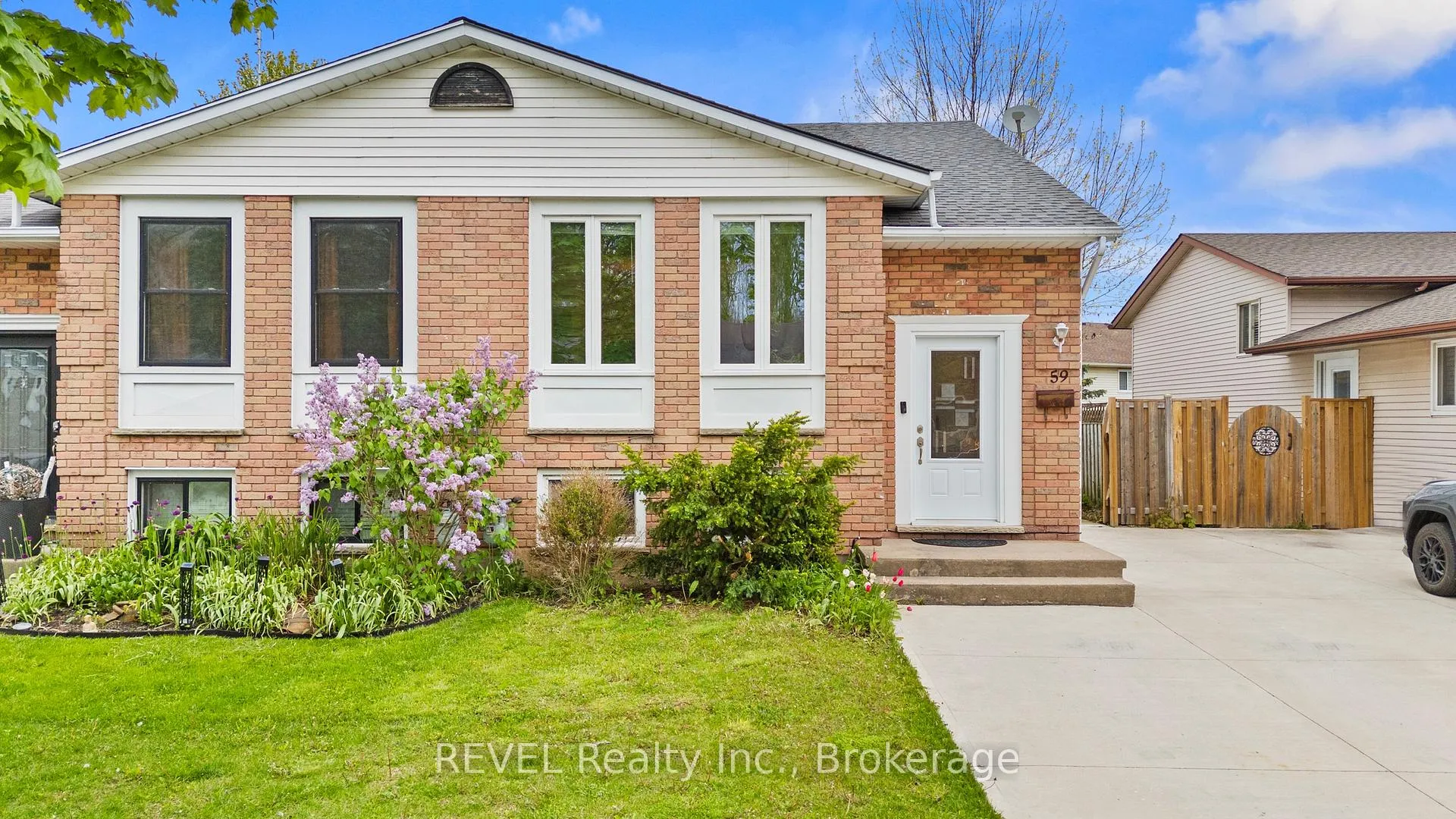 Photo 1 of 59 Terrace Avenue, Welland, Broadway — HOMEH