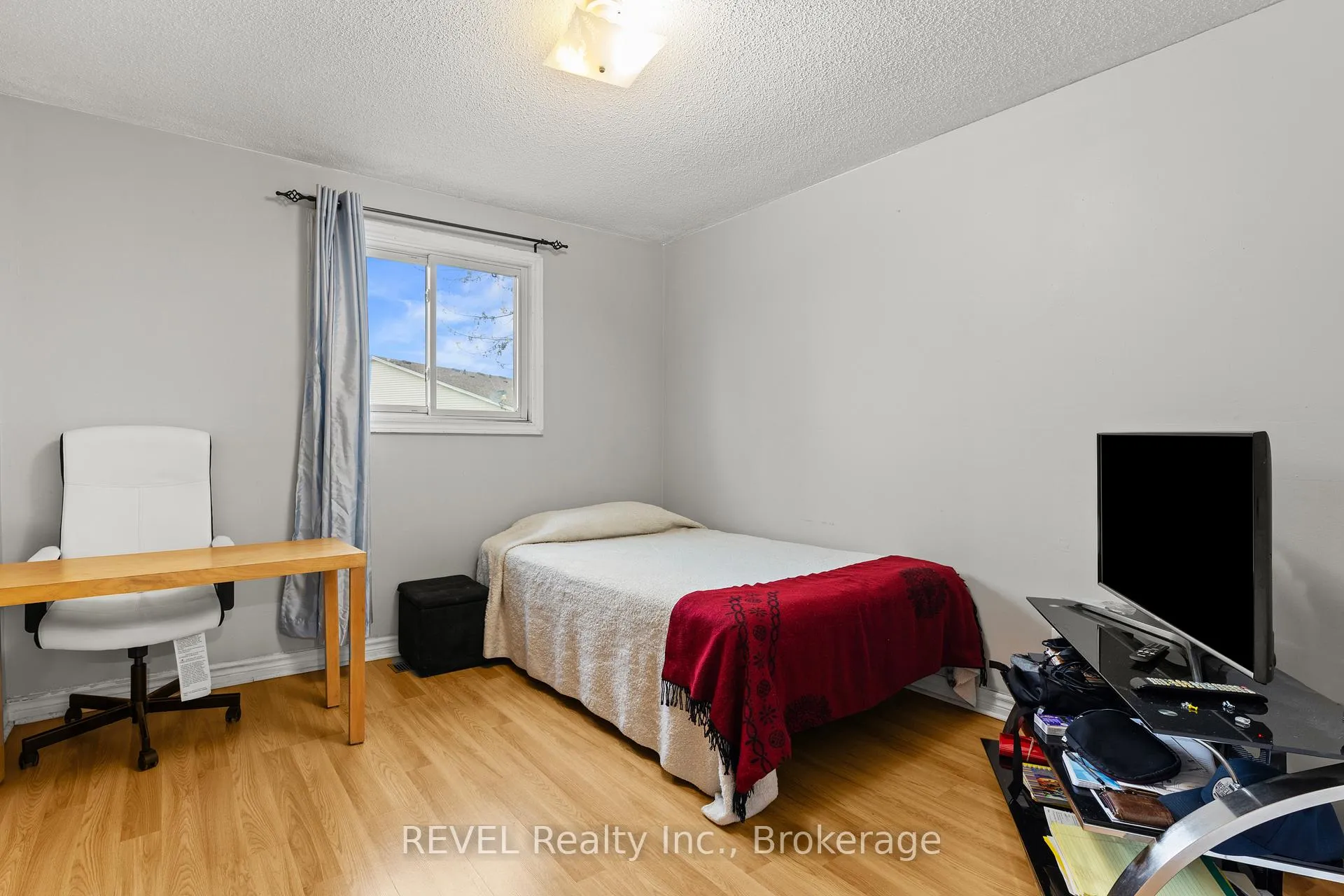 Photo 13 of 59 Terrace Avenue, Welland, Broadway — HOMEH