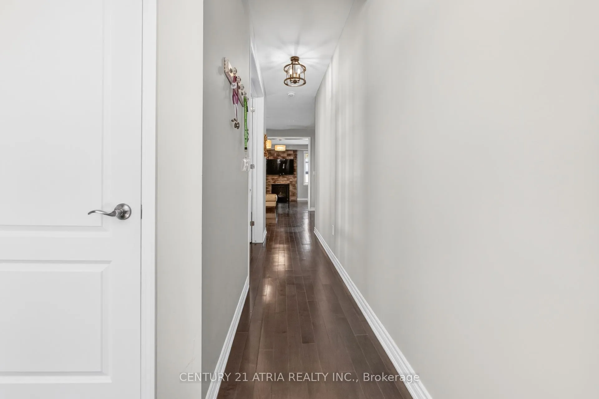 Photo 4 of 265 Fellowes Crescent, Hamilton, Waterdown — HOMEH