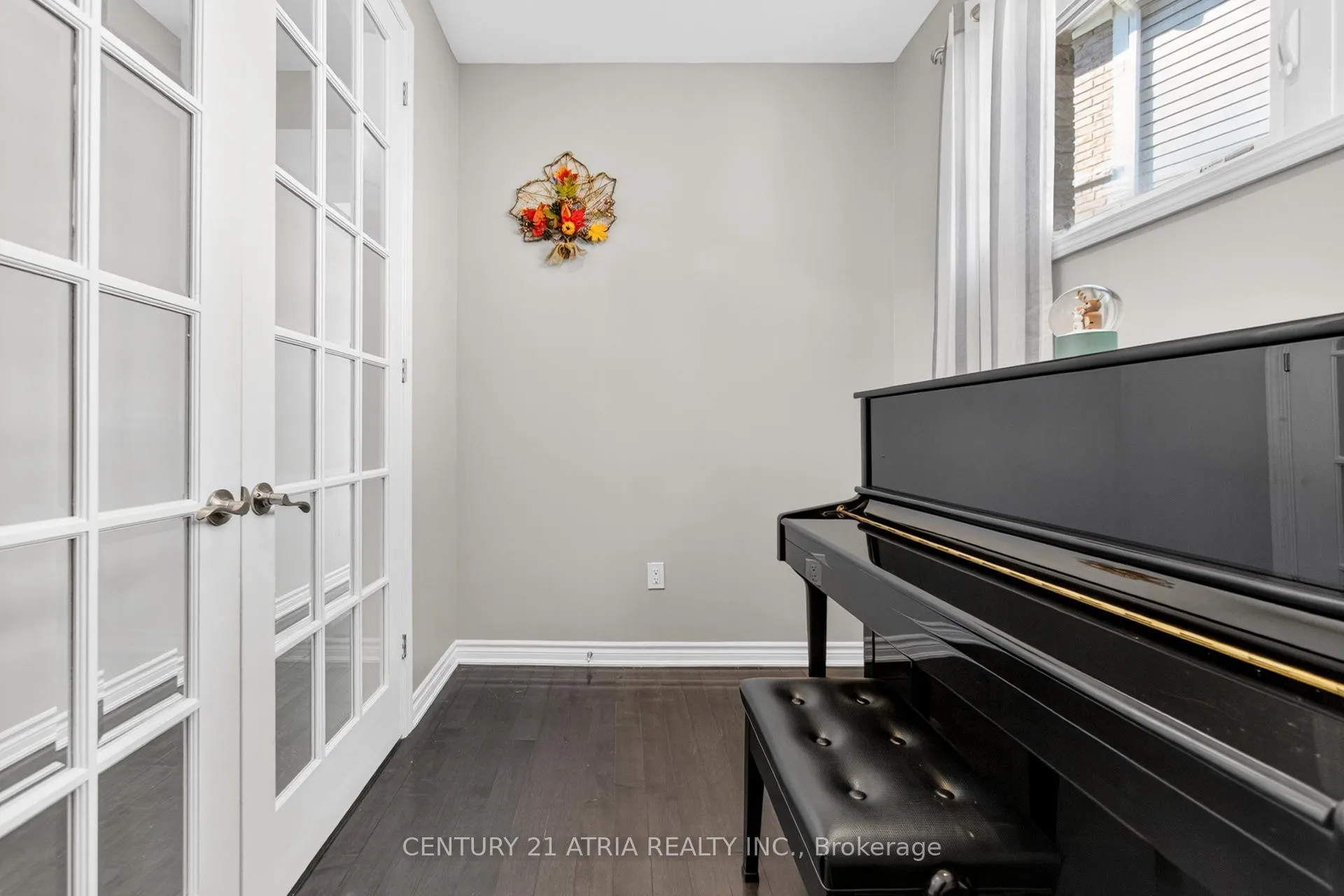 Photo 6 of 265 Fellowes Crescent, Hamilton, Waterdown — HOMEH