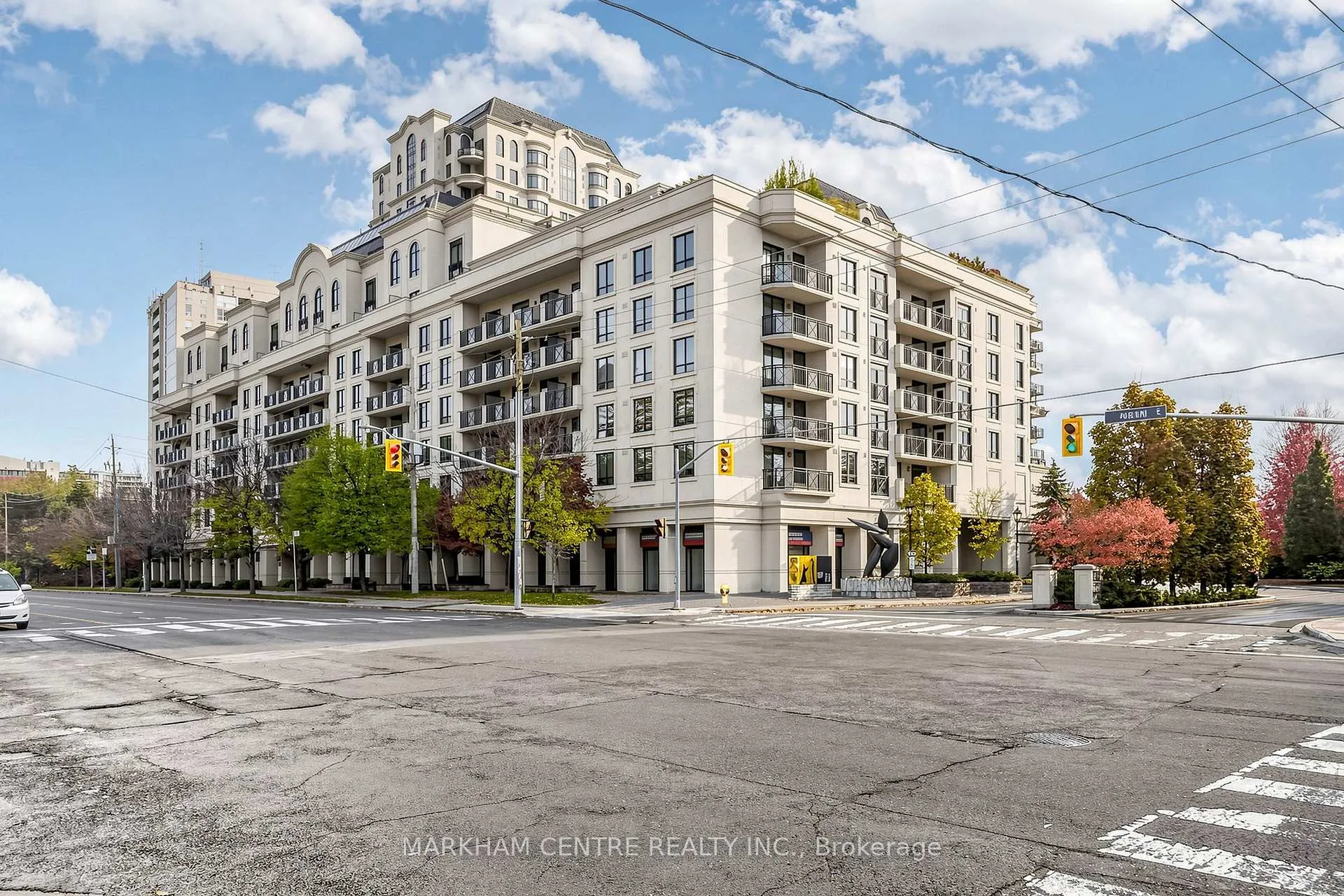 Front of Unit 312, 650 Sheppard Avenue E