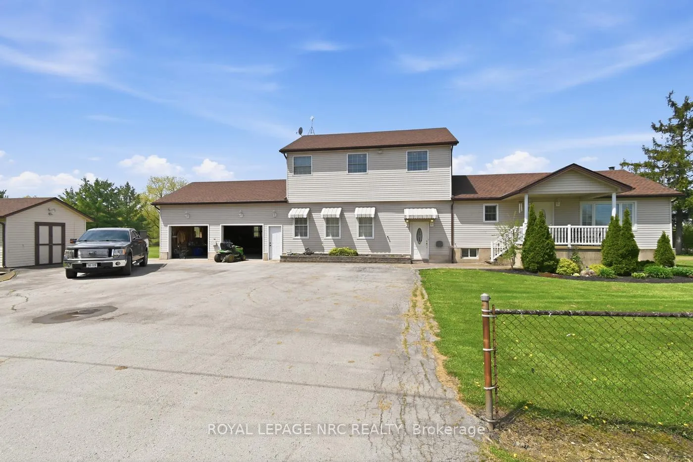 Photo 2 of 10195 Stanley Avenue, Niagara Falls, Lyons Creek — HOMEH