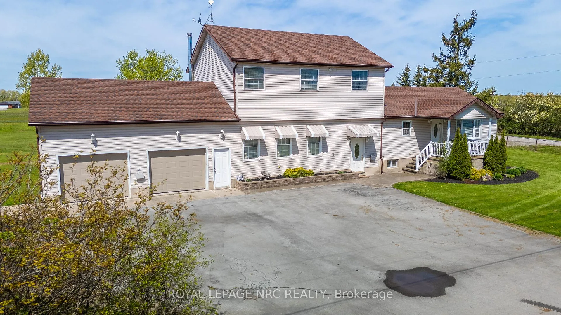 Photo 3 of 10195 Stanley Avenue, Niagara Falls, Lyons Creek — HOMEH