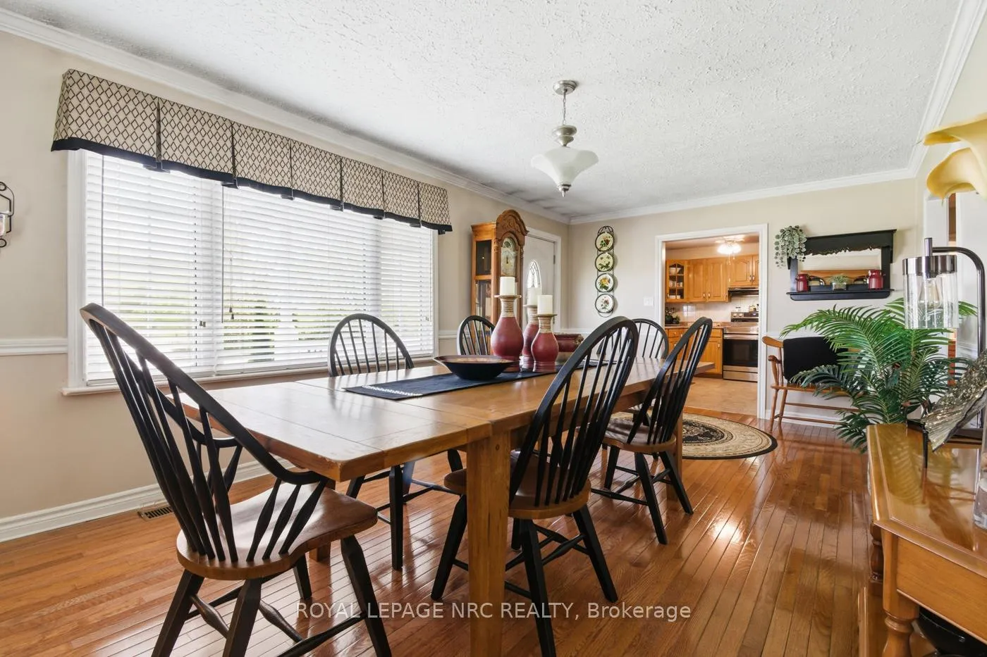 Photo 9 of 10195 Stanley Avenue, Niagara Falls, Lyons Creek — HOMEH