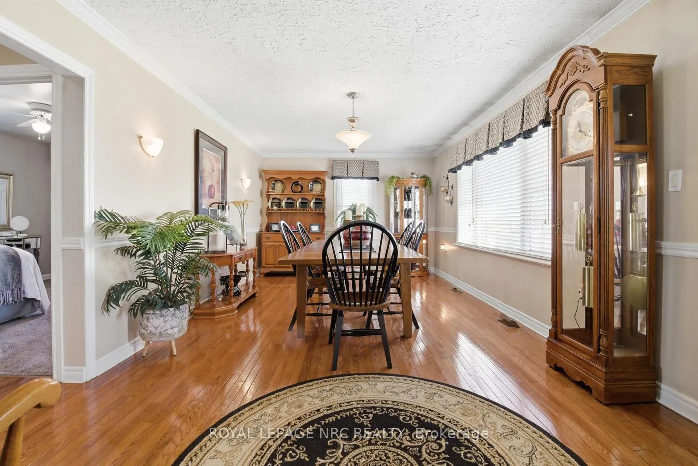 Photo 10 of 10195 Stanley Avenue, Niagara Falls, Lyons Creek — HOMEH