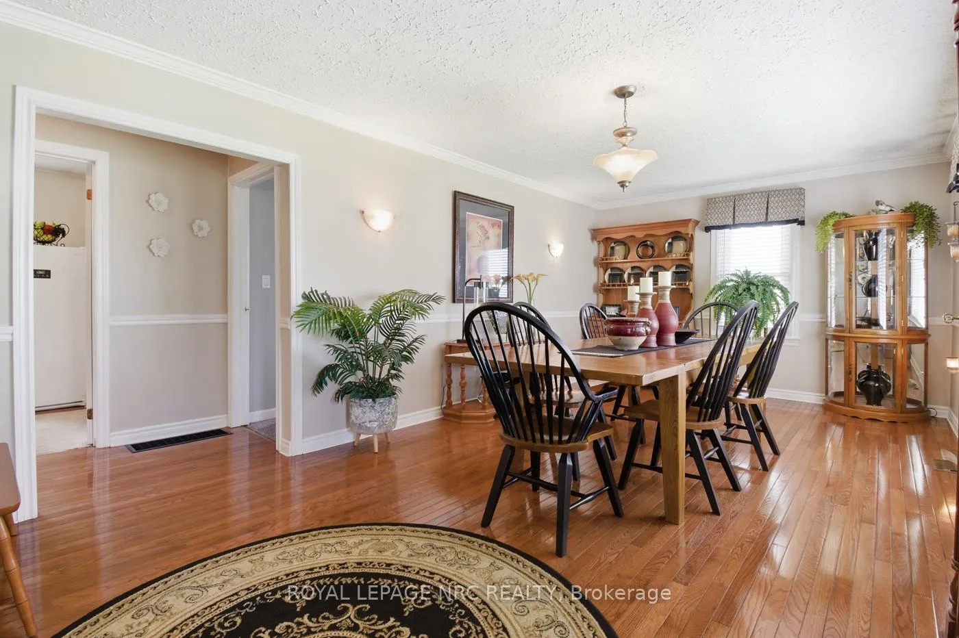 Photo 12 of 10195 Stanley Avenue, Niagara Falls, Lyons Creek — HOMEH