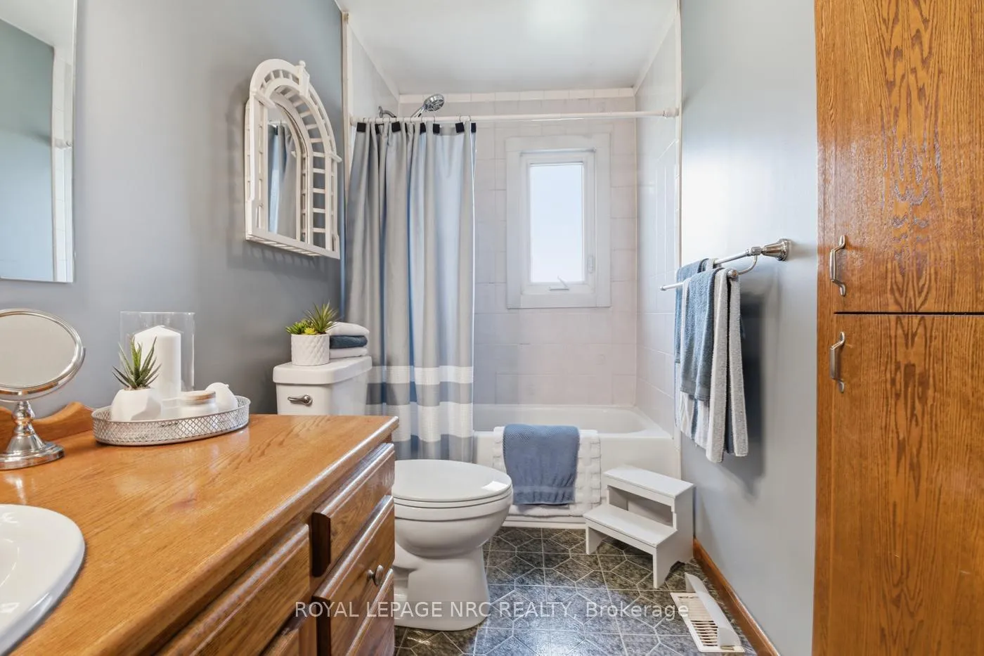 Photo 17 of 10195 Stanley Avenue, Niagara Falls, Lyons Creek — HOMEH