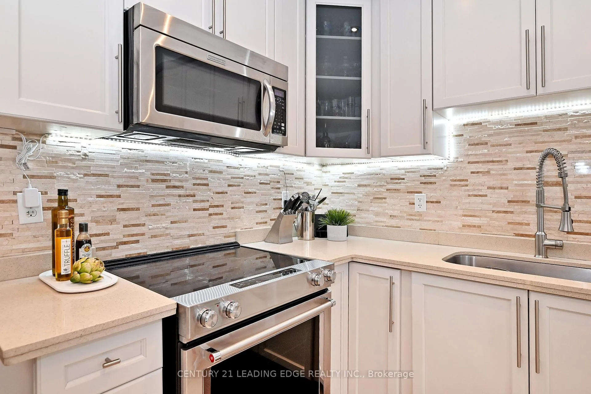 Photo 20 of 13 Beehive Lane, Markham, Wismer — HOMEH