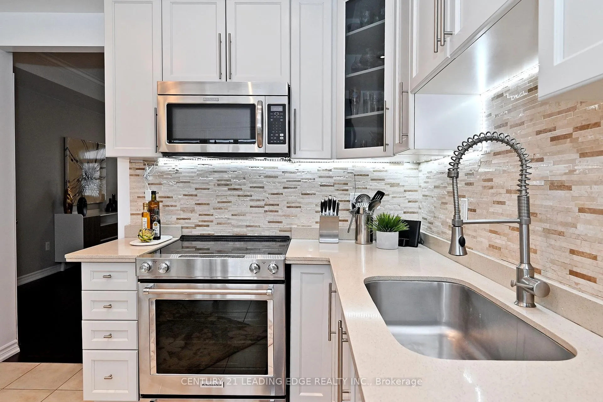Photo 23 of 13 Beehive Lane, Markham, Wismer — HOMEH