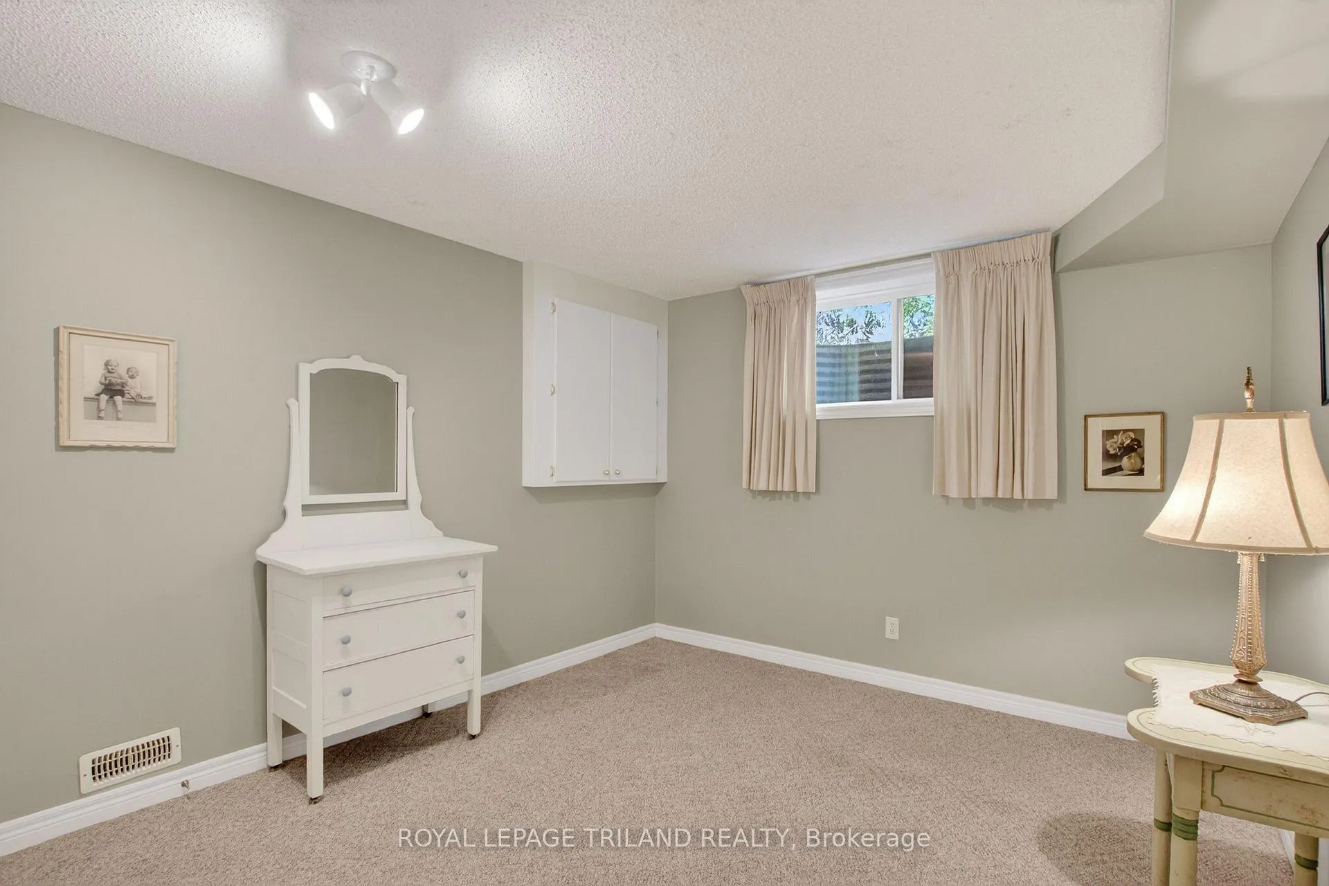 Photo 33 of Unit 14, 140 McGarrell Drive, London, North R — HOMEH