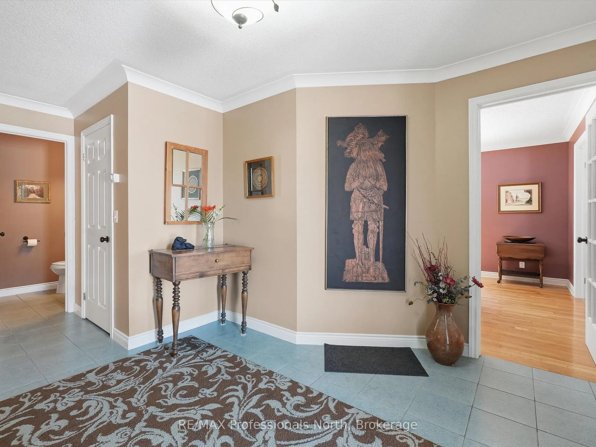 Photo 4 of 31 The Granite Bluff, Bracebridge, Macaulay — HOMEH