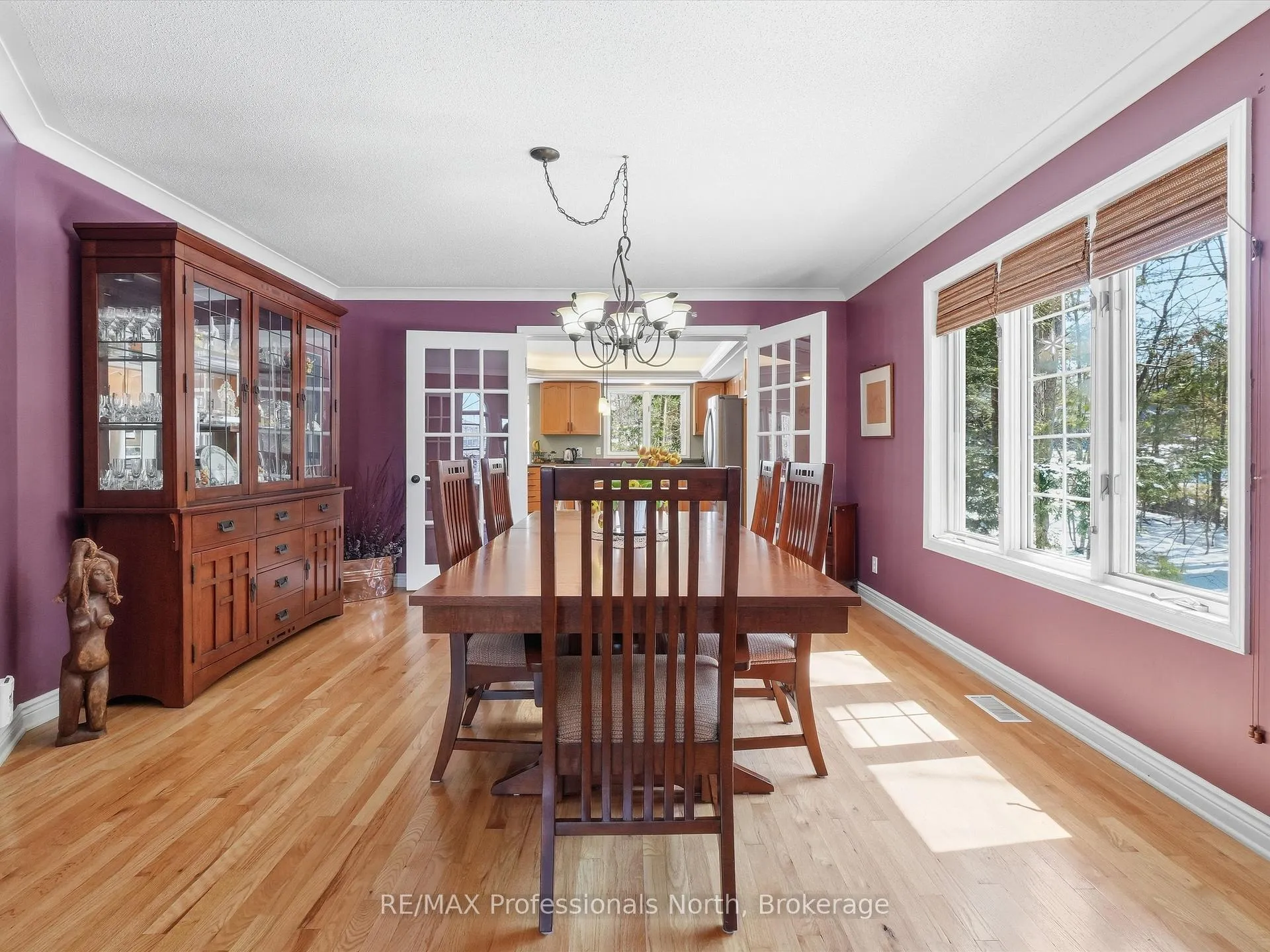 Photo 11 of 31 The Granite Bluff, Bracebridge, Macaulay — HOMEH