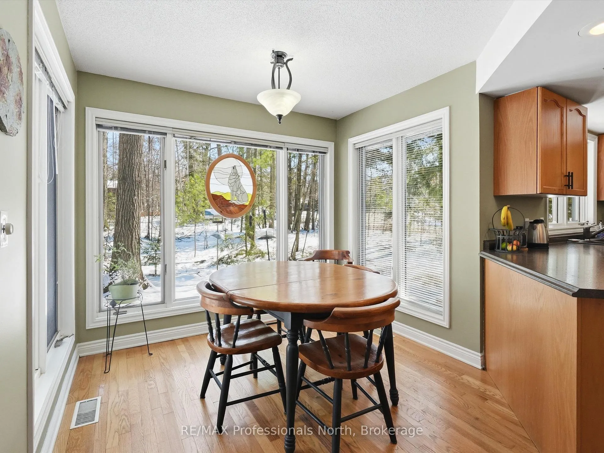 Photo 22 of 31 The Granite Bluff, Bracebridge, Macaulay — HOMEH