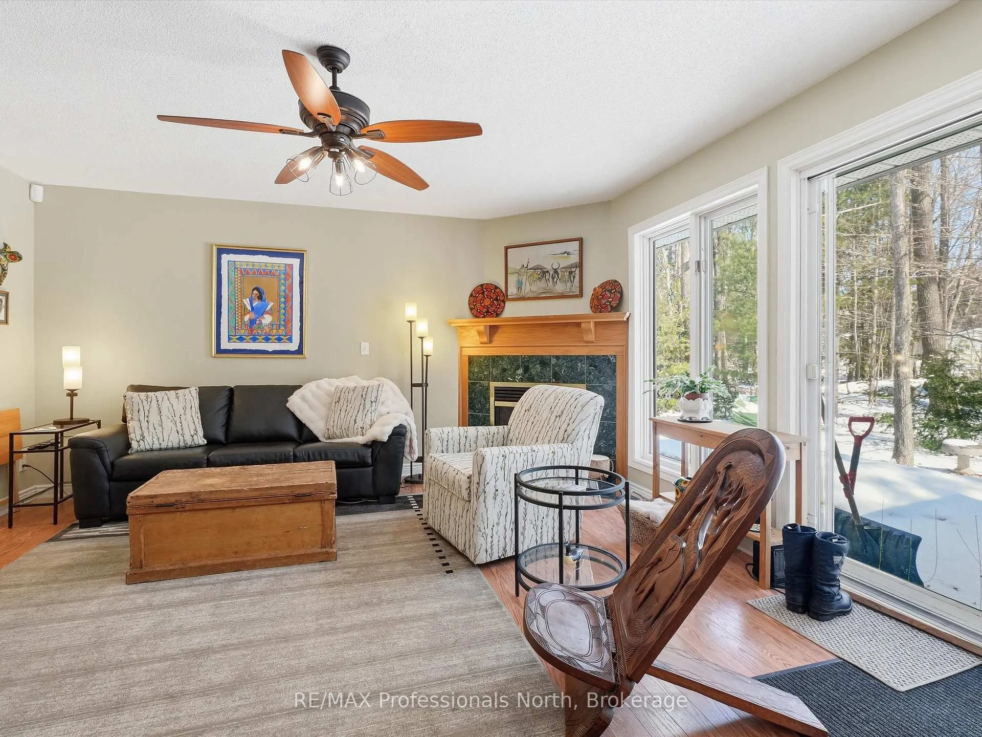 Photo 23 of 31 The Granite Bluff, Bracebridge, Macaulay — HOMEH