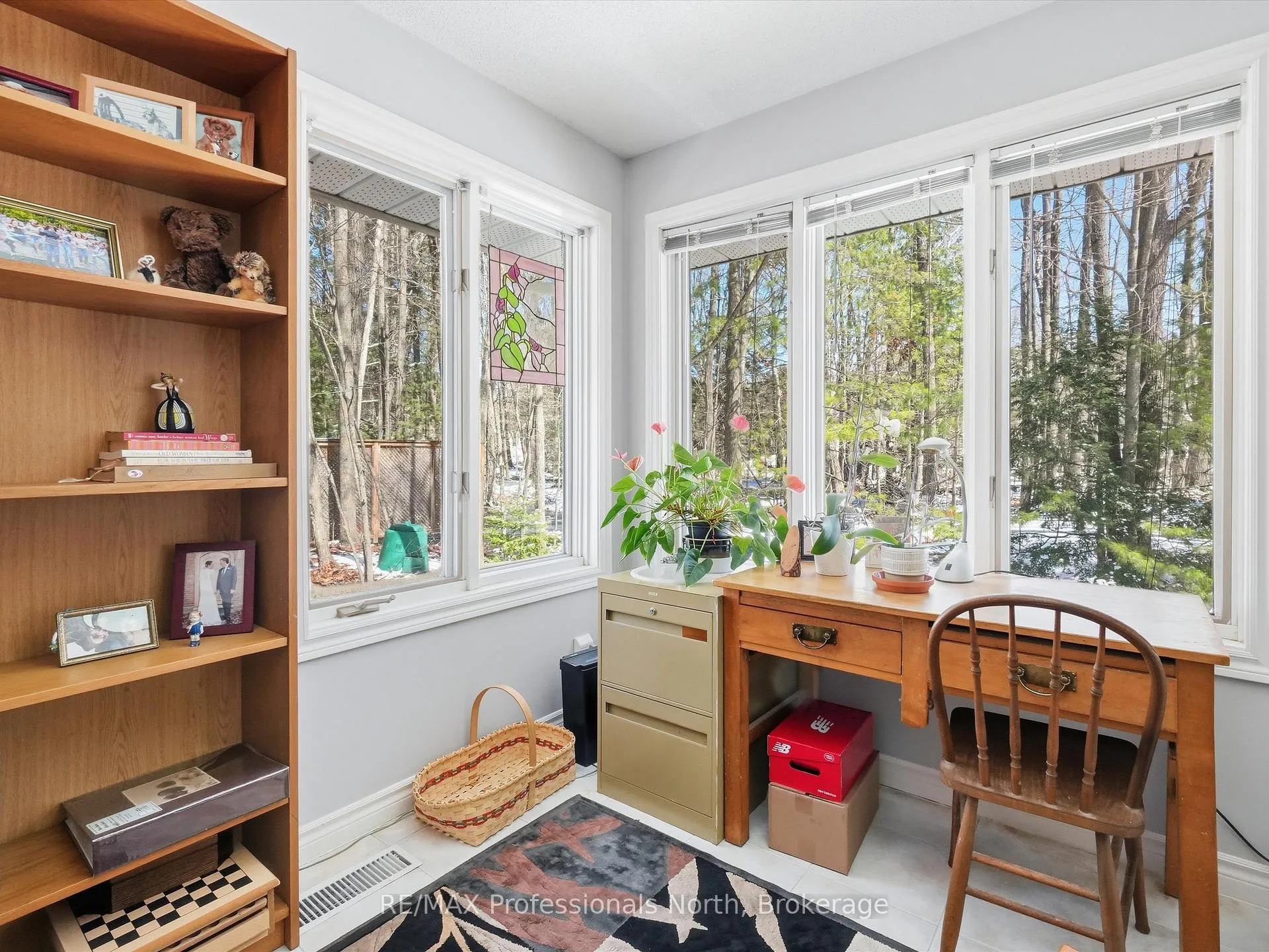 Photo 32 of 31 The Granite Bluff, Bracebridge, Macaulay — HOMEH